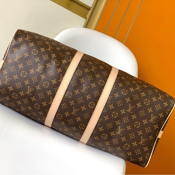 An icon since the appearance in 1930, the Keepall embodies the spirit of modern - Picture 4 of 5